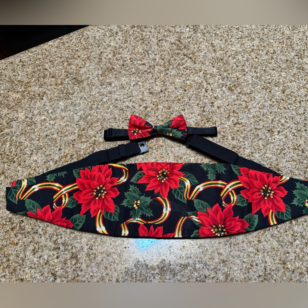 Floral Black and Red Poinsettia Pattern Bow Tie Set